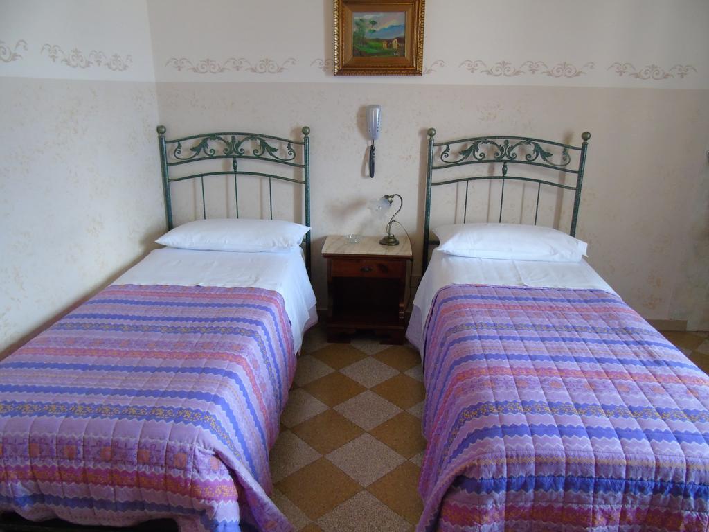 Albergo Cavour Palerme Extérieur photo