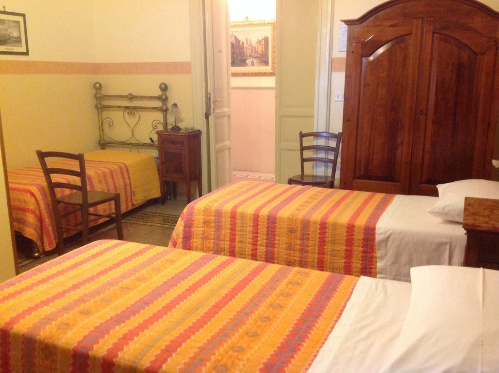 Albergo Cavour Palerme Extérieur photo