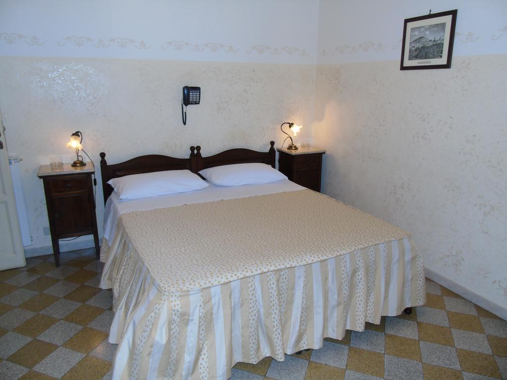 Albergo Cavour Palerme Extérieur photo