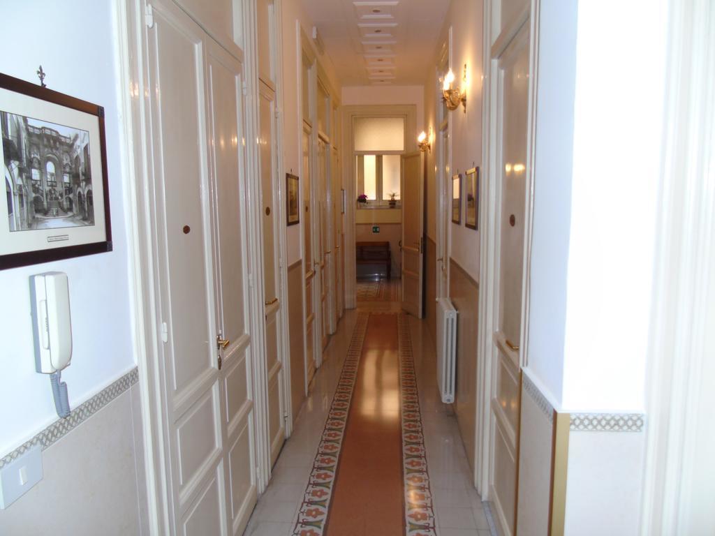Albergo Cavour Palerme Extérieur photo