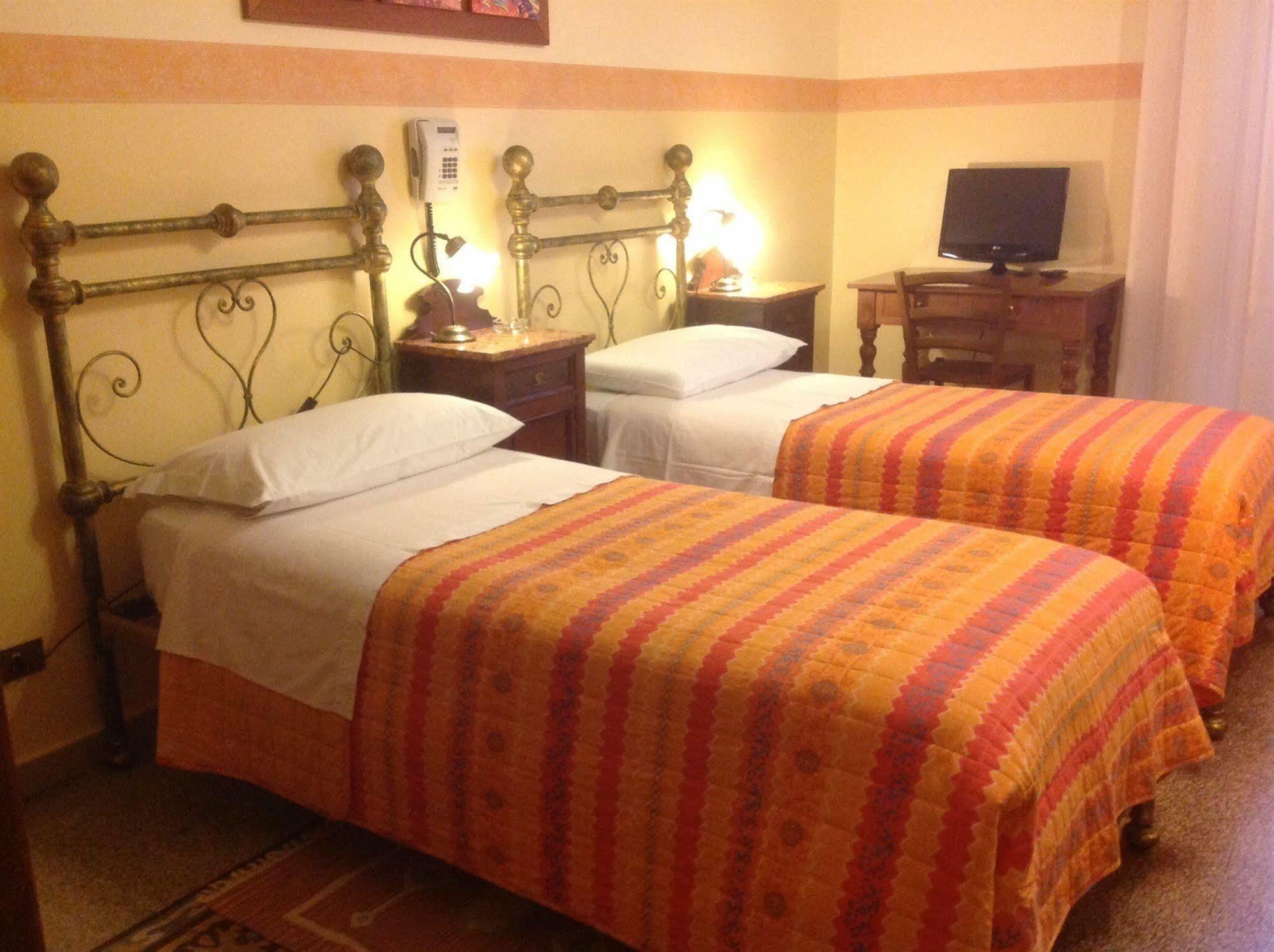Albergo Cavour Palerme Extérieur photo