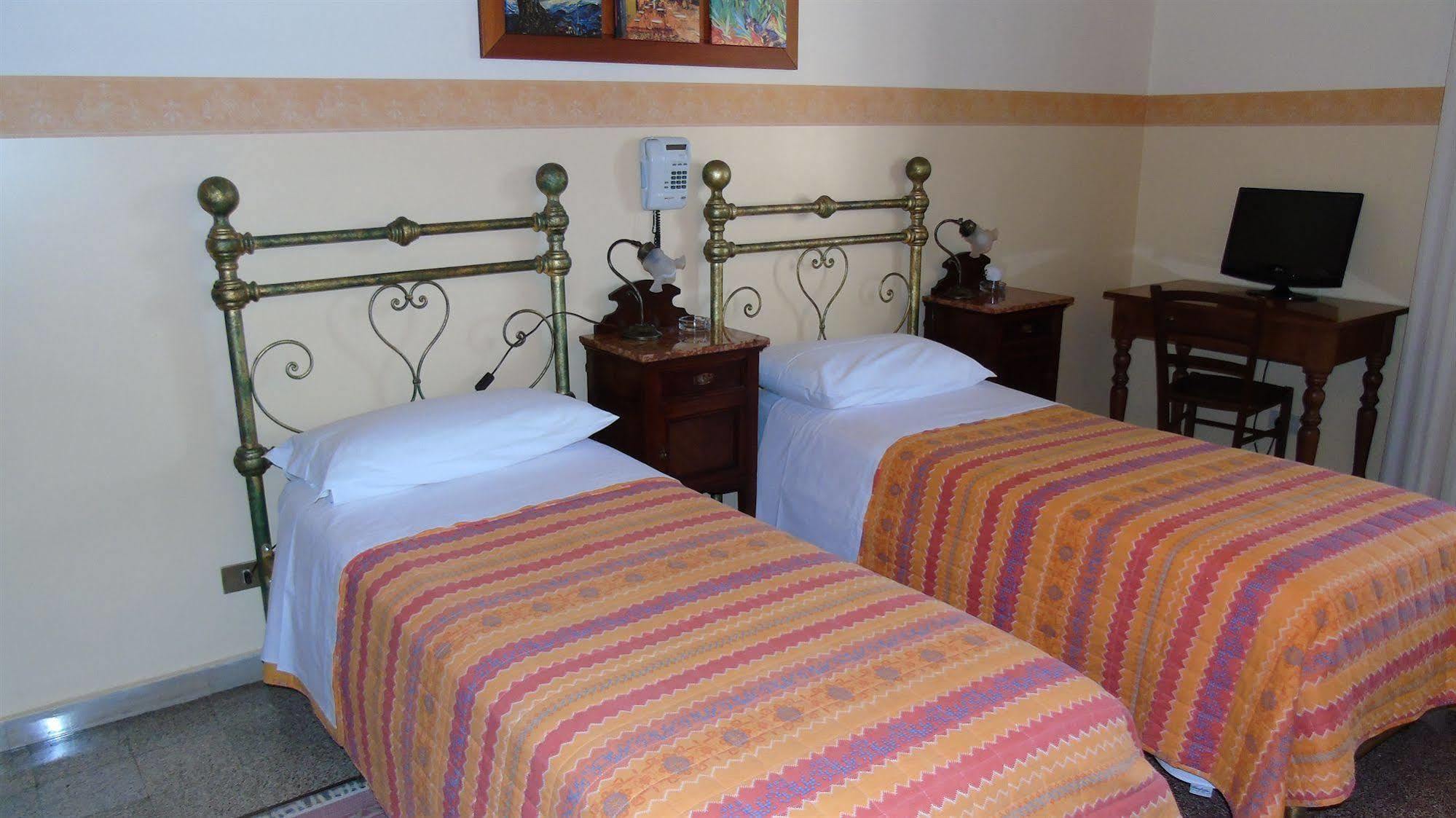 Albergo Cavour Palerme Extérieur photo